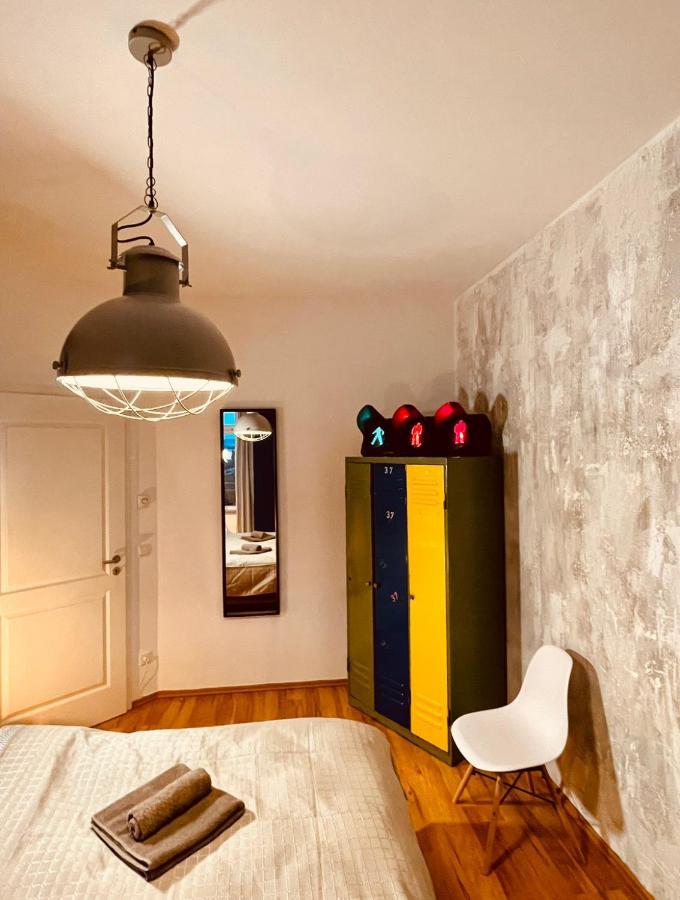 Edle Ferienwohnung - Industrial Style Dresden Exteriör bild