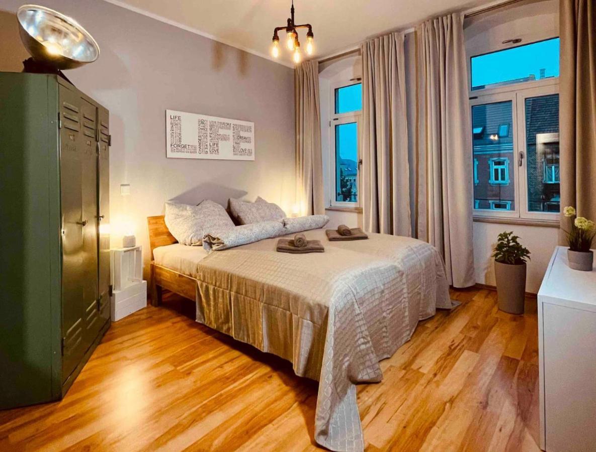 Edle Ferienwohnung - Industrial Style Dresden Exteriör bild